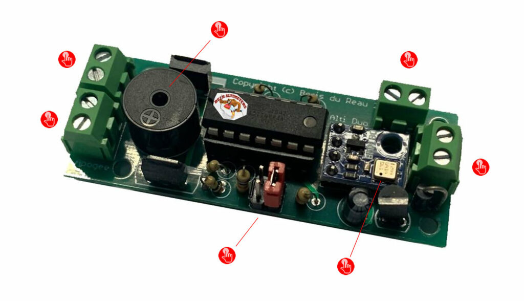 Altimetre electronique utilisé dans les fusées d'astromodelisme